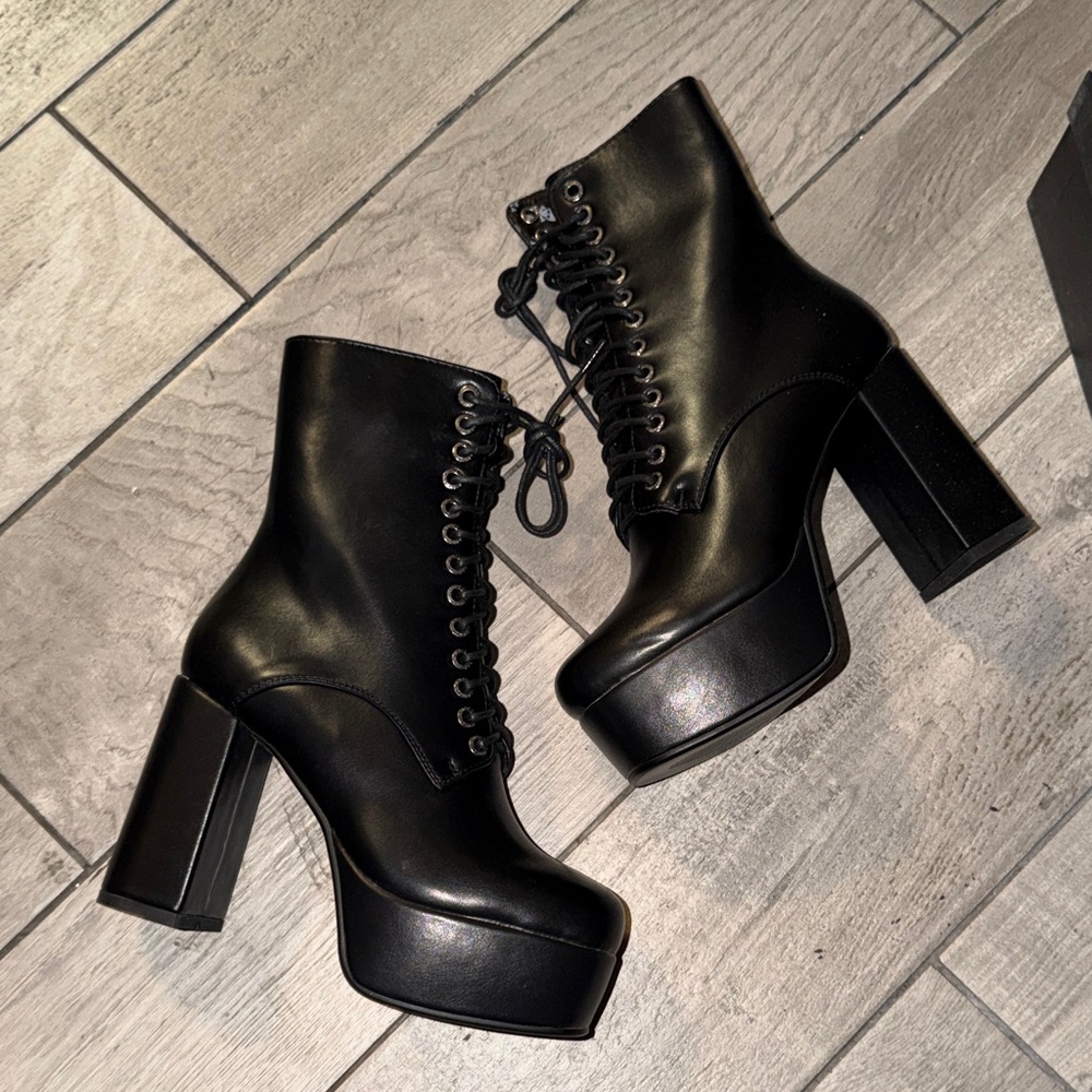 Black Platform Lace-Up Boots - Picture 7 of 8